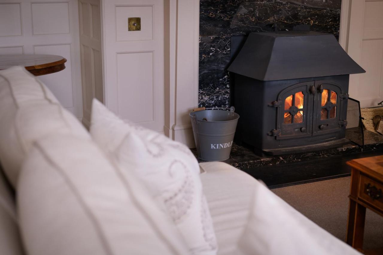 Lys-Na-Greyne Bed & Breakfast Aboyne Exterior photo
