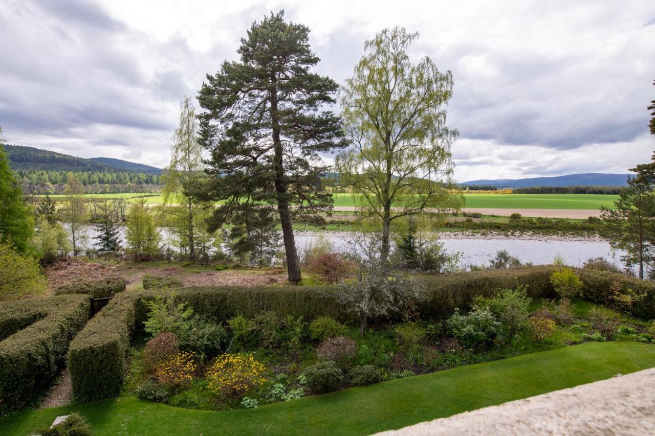 Lys-Na-Greyne Bed & Breakfast Aboyne Exterior photo